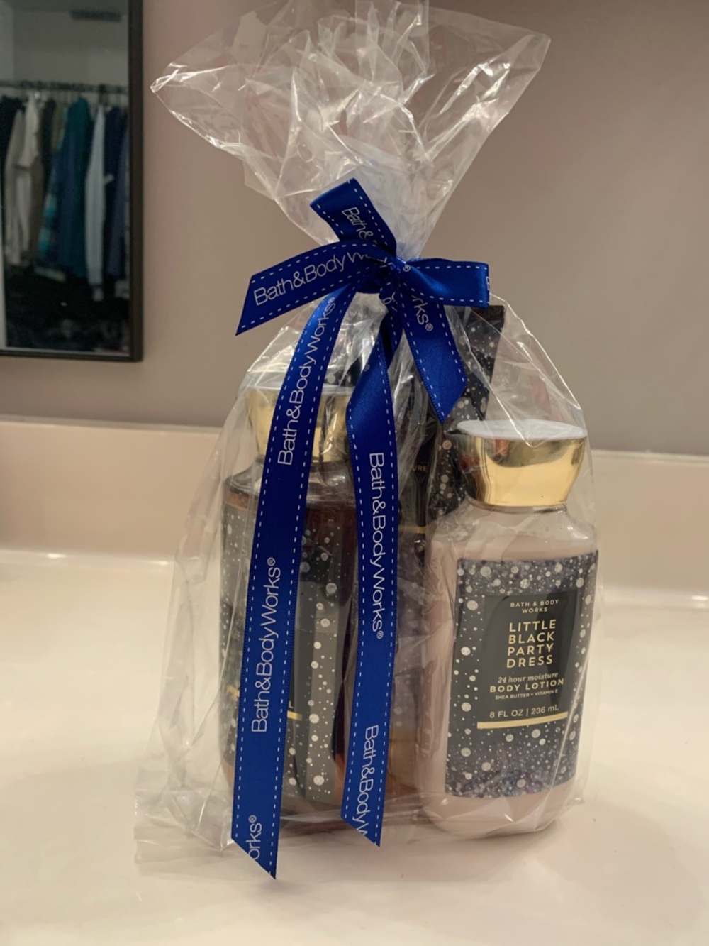 BATH AND BODY WORKS LITTLE BLACK PARTY DRESS BODY MIST, LOTION, SHOWERGEL(3 SET)